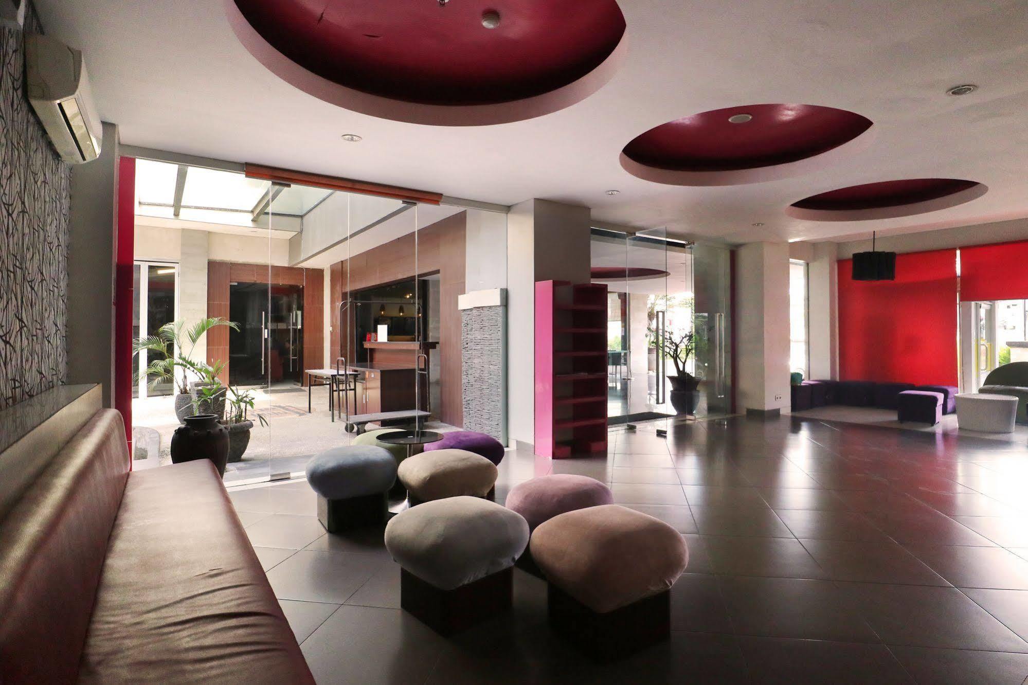 Inna 8 Lifestyle Hotel Denpasar Luaran gambar